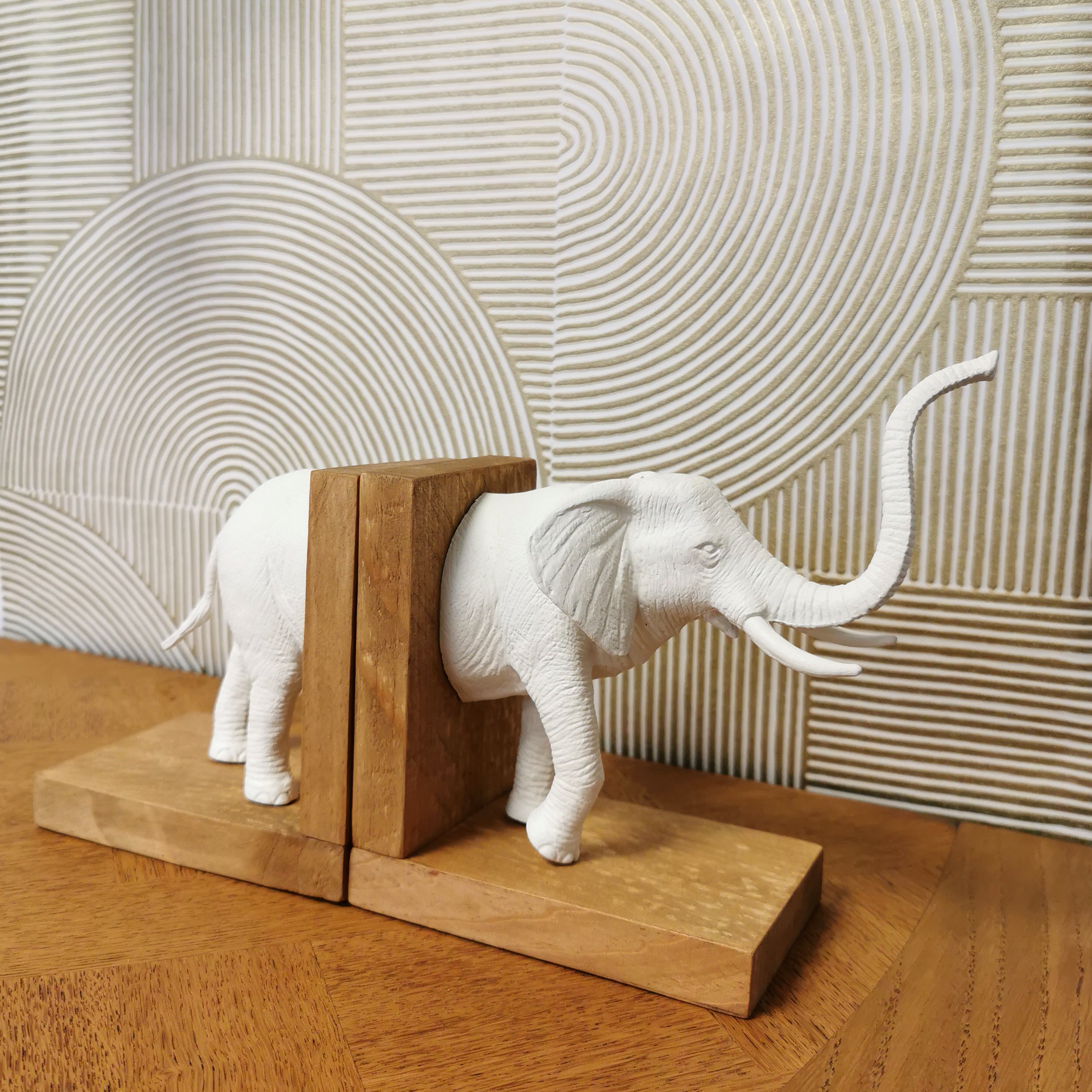 Serre-livres | Collection "Animaux" ~ Eléphant blanc sur support bois – Image 2